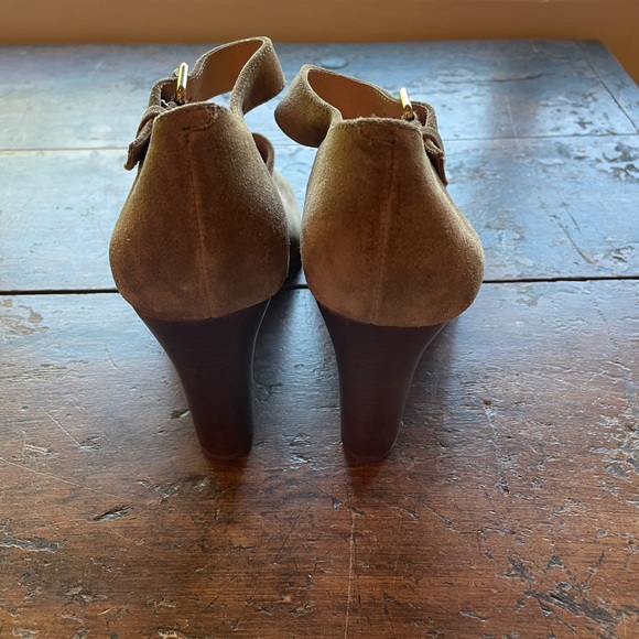 Vince Camuto Signature Suede Block Heels with Strap - Picture 4 of 9